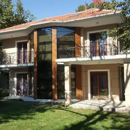 Prázdninový dům Montaser Sapanca *